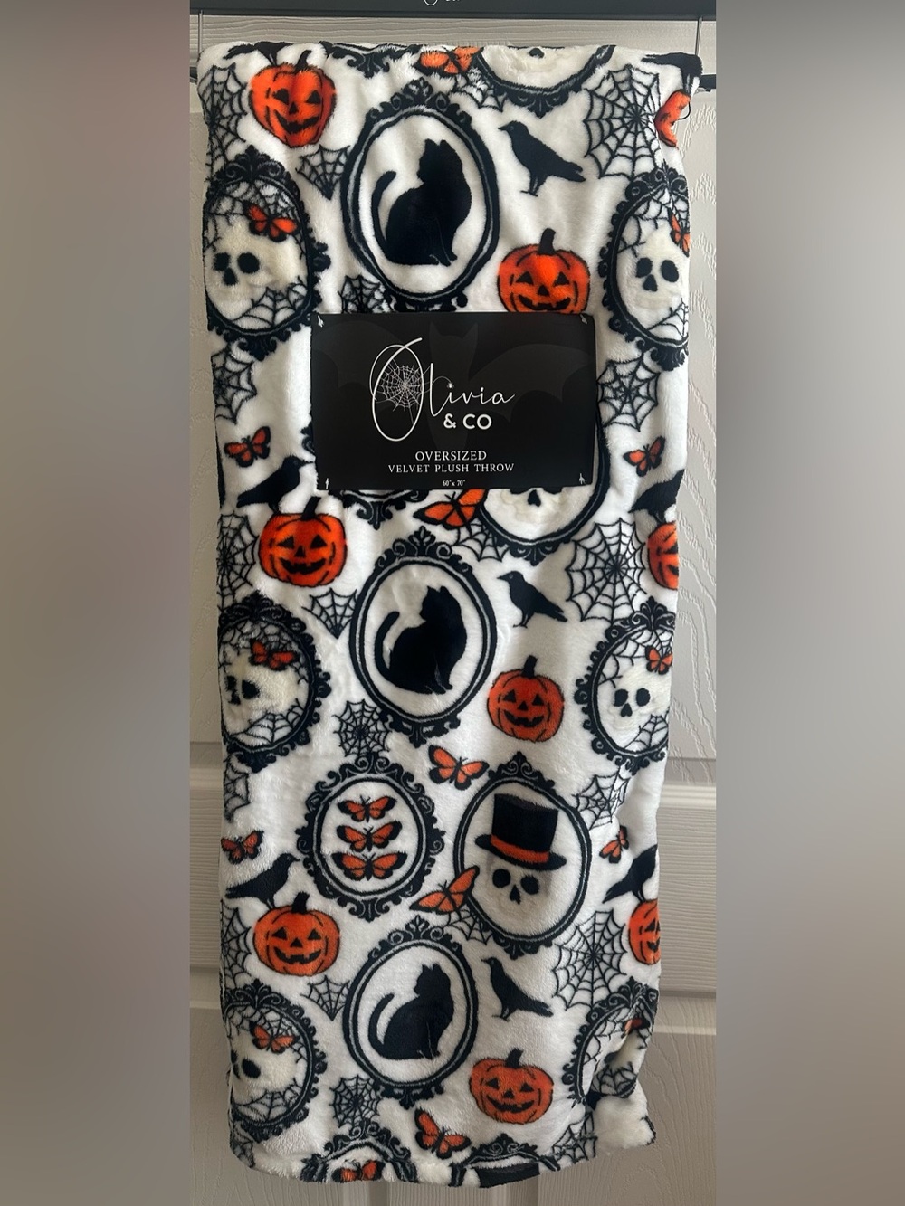Halloween Blanket 60x70” Throw Cat Skull pumpkin web White Black & Orange New